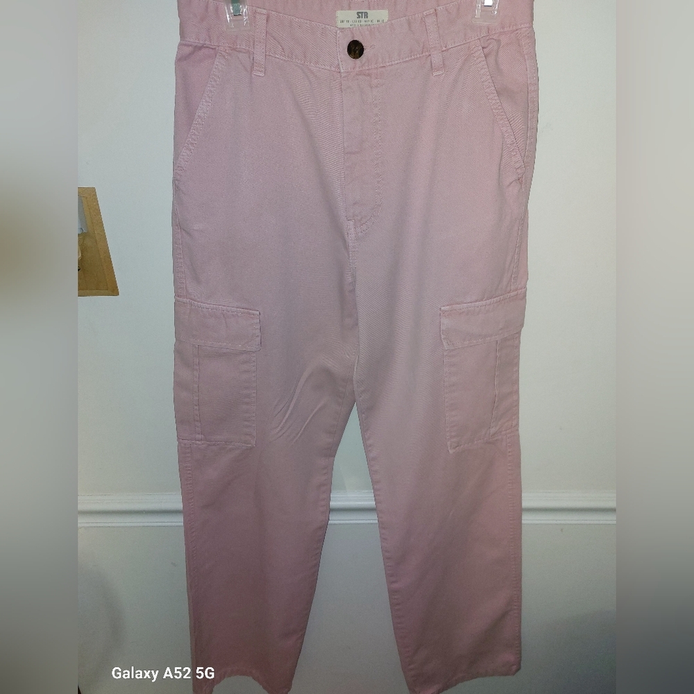Wide Leg Cargo Pants in Light Pink - Picture 4 of 8